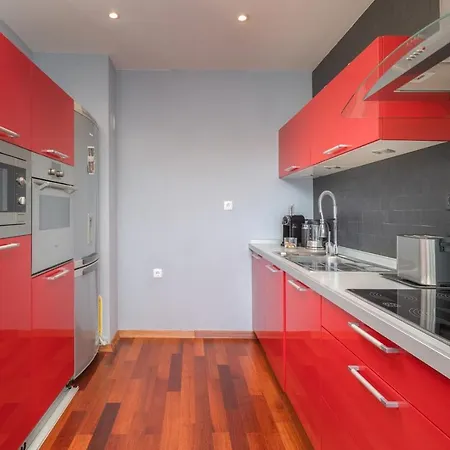 Apartment Makarska דירה מאקרסקה